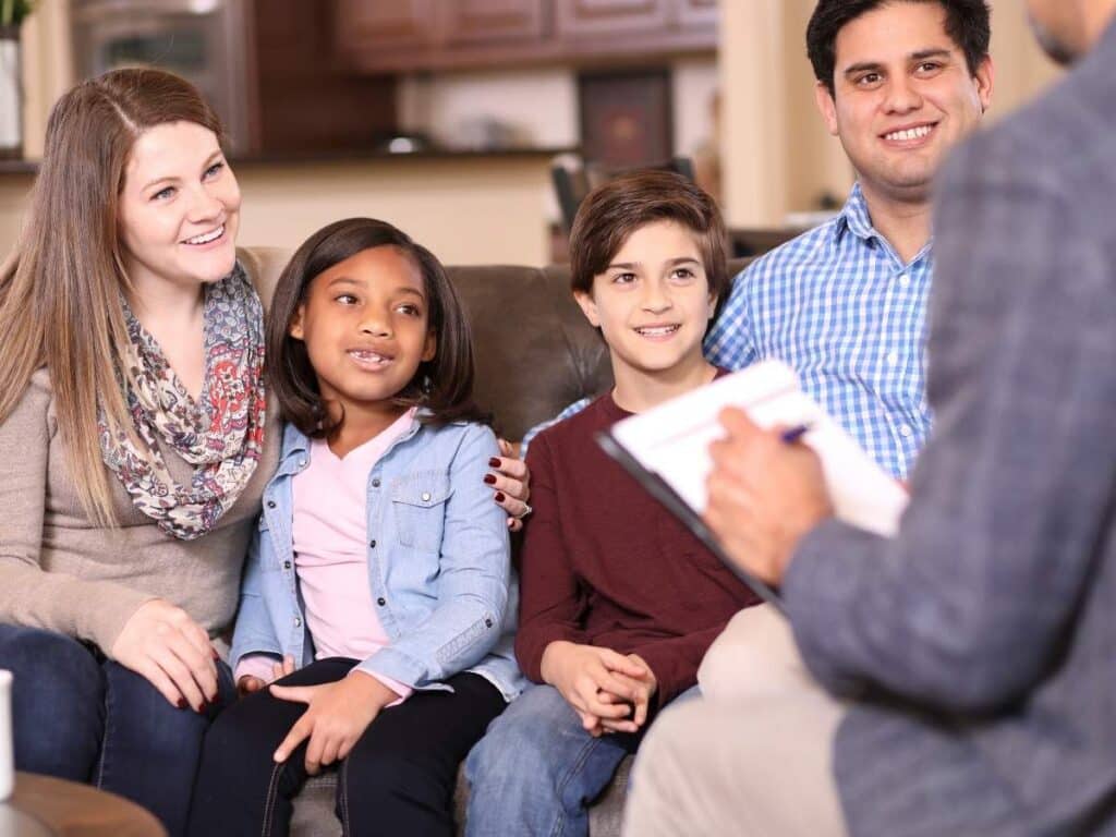 Choosing the Right Family Therapist for Your Household